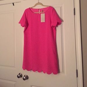 NWT HOT PINK short sleeve scalloped dress🎀💕