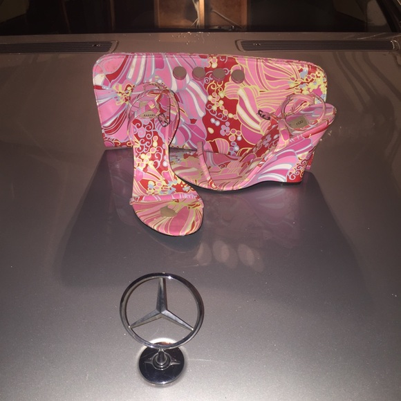 Shoes and purse matching set!  Shoe is size 9. - Picture 2 of 4