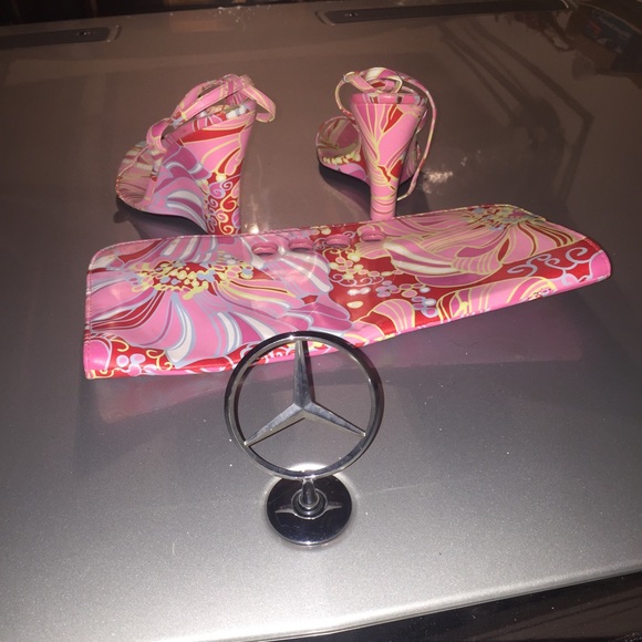 Shoes and purse matching set!  Shoe is size 9. - Picture 3 of 4