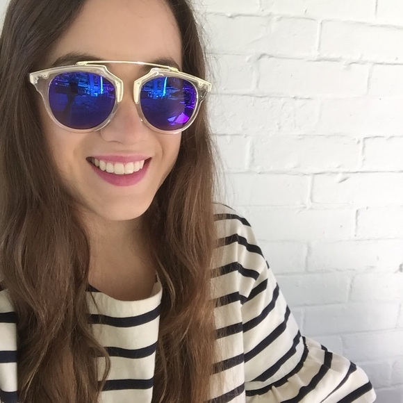 "Madeline" Sunglasses || Clear & Blue Mirror - Picture 3 of 6