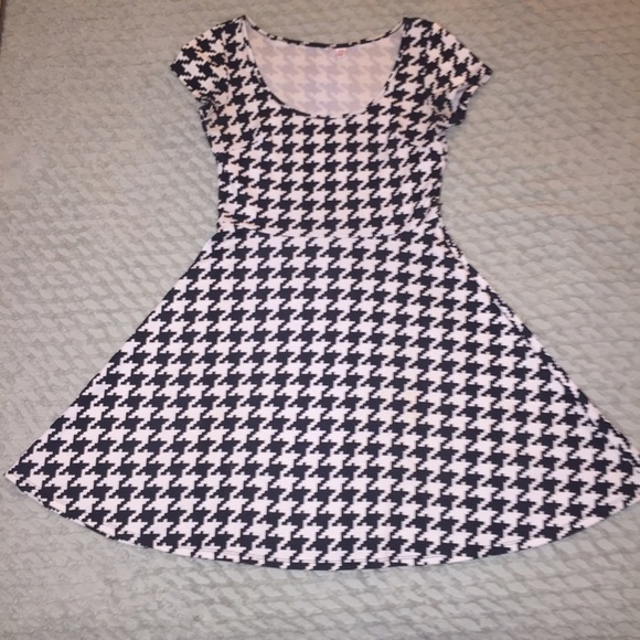 Black and white houndstooth dress