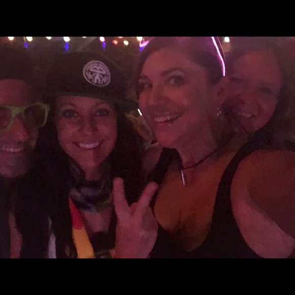 Meet your Posher, Jennifer - Picture 5 of 8