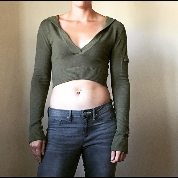 Sweater crop top