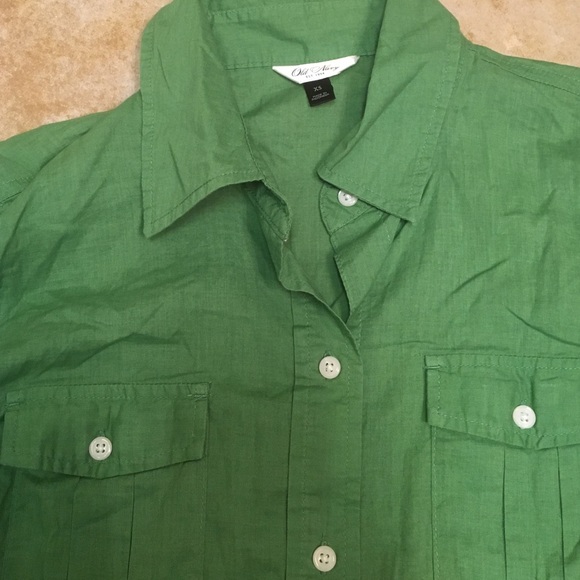 Old Navy button shirt - Picture 3 of 4