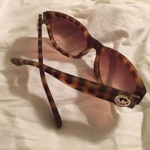 Michael kors tortie sun glasses