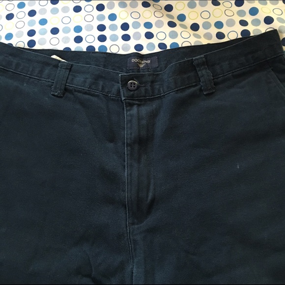 Host Pick 🎉 Mens Style 🎉Navy Blue Dockers Shorts - Picture 2 of 4