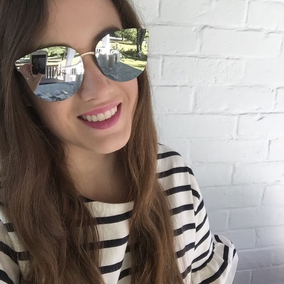 "Gisele" Sunglasses || Silver Mirror Butterfly - Picture 4 of 6