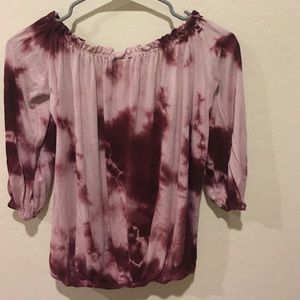 Off the shoulder semi crop top blouse