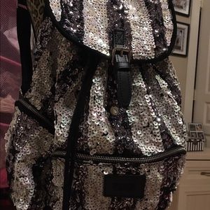 VS pink back pack