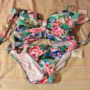 Super cute two piece swim suite