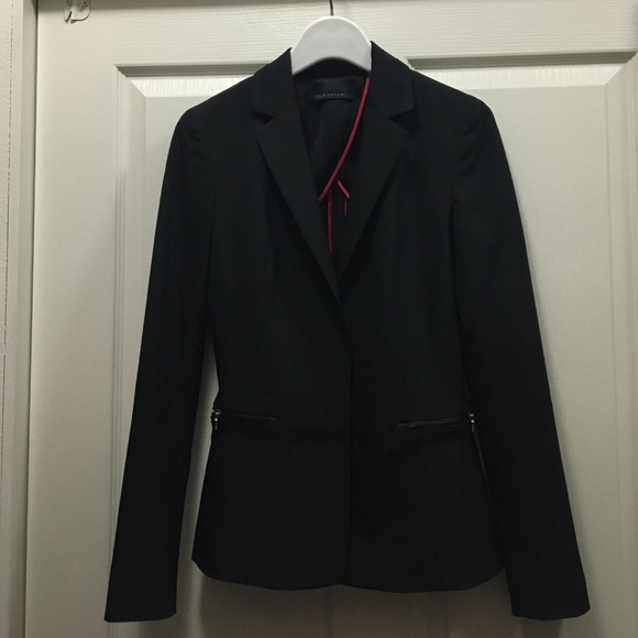Black Elie Tahari Blazer