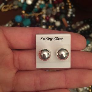 Sterling Silver ball earrings studs !
