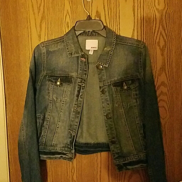 Jean Jacket never been worn no trades price final