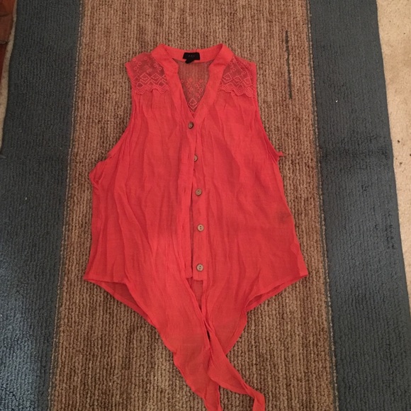 Edge sleeveless autumn color tie shirt