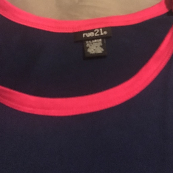 Tank top - Picture 2 of 3