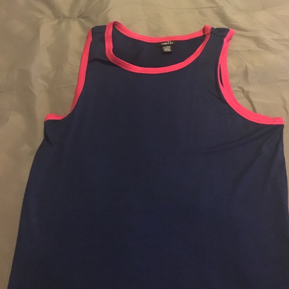 Tank top - Picture 3 of 3