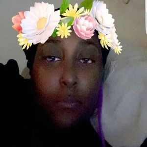 Meet your Posher, Nikia