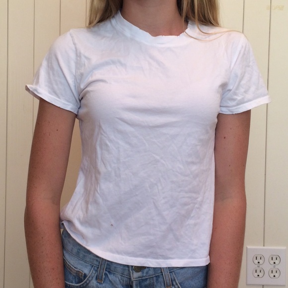 white tee shirt
