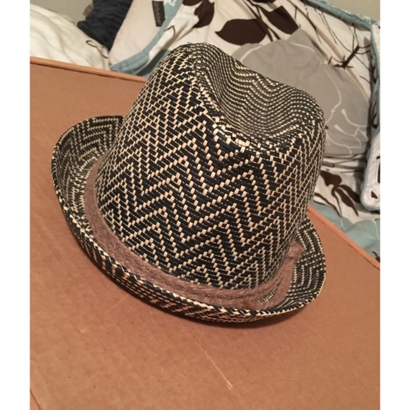 Fun Fedora! - Picture 2 of 3