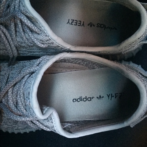 Yeezy 350 Moonrock - Picture 2 of 4