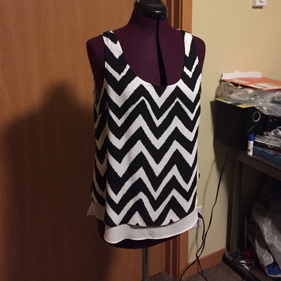 Sleeveless blouse