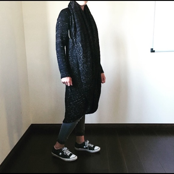 Long black cardigan - Picture 2 of 3