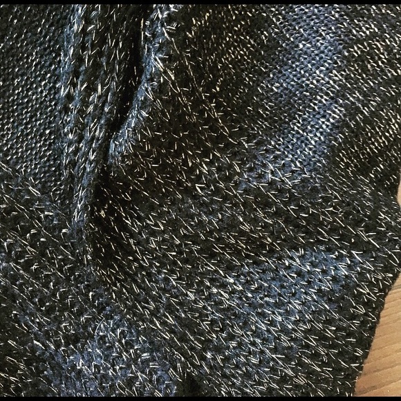 Long black cardigan - Picture 3 of 3