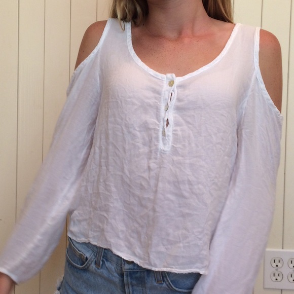 adorable flowy long sleeved tee shirt