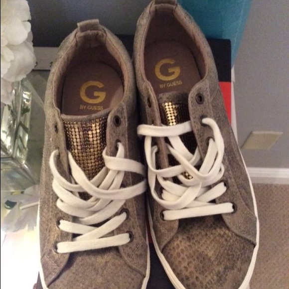 Guess sneakers - Picture 3 of 3