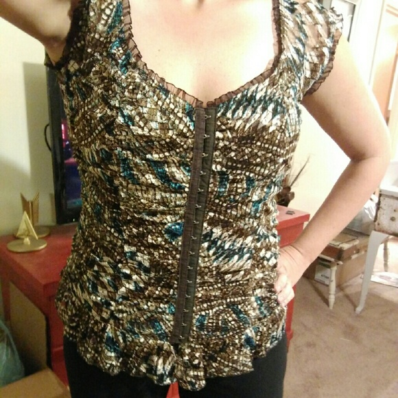 Beautiful blouse - Picture 4 of 4