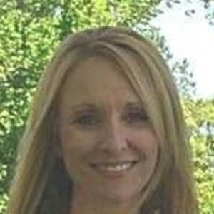 Meet your Posher, Mona