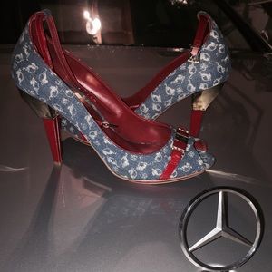 High heel shoes! Size 10