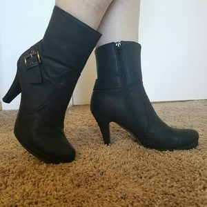 Black heeled booties