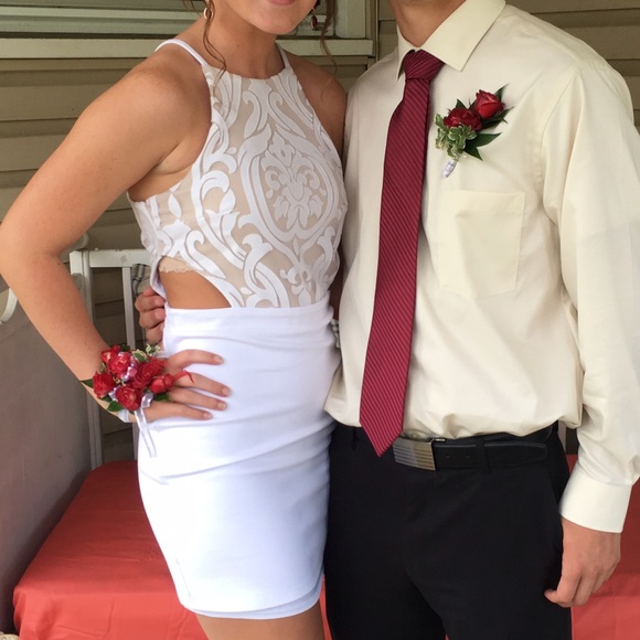 Homecoming dress - Picture 2 of 2