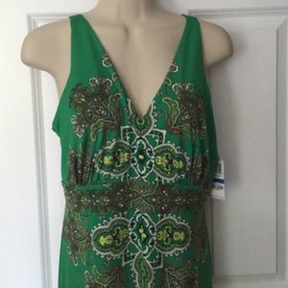 🎉🎁25%off 2+🎁🎉 NWT! Beautiful INC Maxi Dress