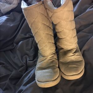 Aeropostale winter Ugg boots