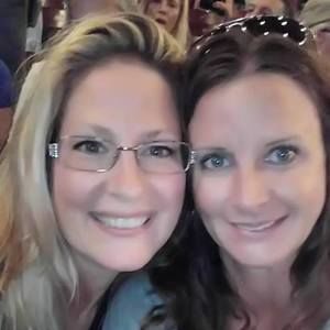 Meet your Posher, Dee