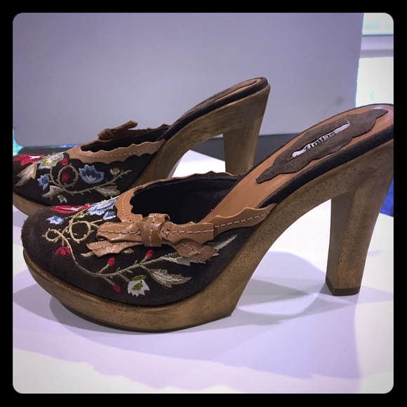 Unique slide in SCHUTZ 5.5