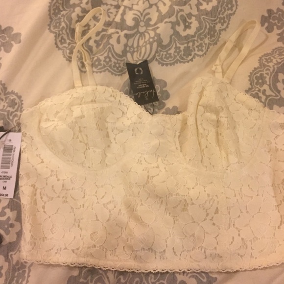 Aritzia Talula Palmdale Bustier in oak - Picture 3 of 4
