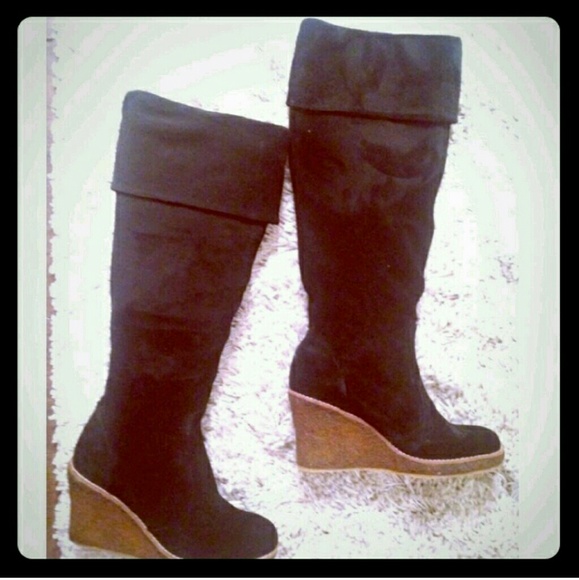 Knee-high suede boots. Slip on. No zipper