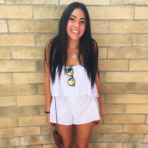 Meet your Posher, Elana