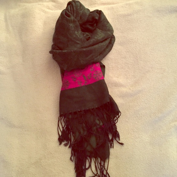 Real Italy Scarf, green/pink details, imported!