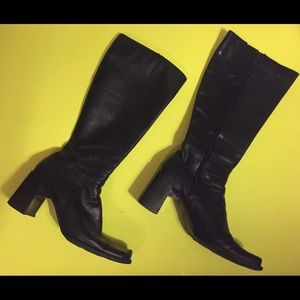 These are black Nine West boots. Good condition