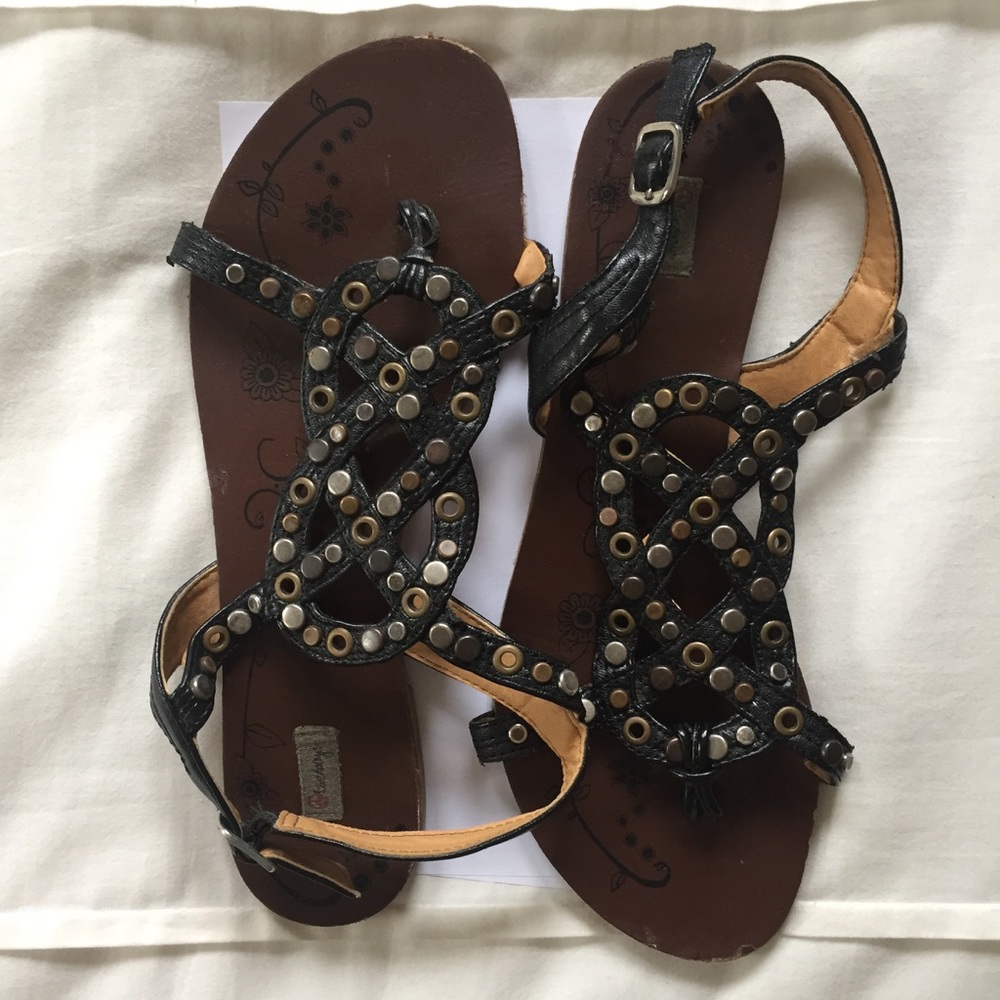 Black mixed metal sandals