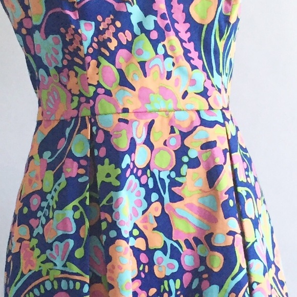 🎁Colorful Sleeveless Designer Dress🎁 - Picture 2 of 2