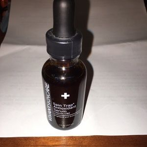 Spin trap antioxidant serum with Vitamin C&E
