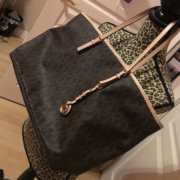 Michael kors tote