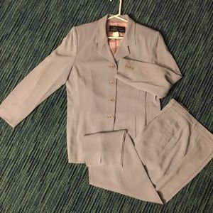 Garfield & Marks 2 piece suit size 14P