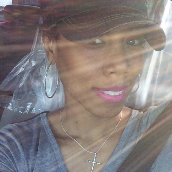 Meet your Posher, Shalimar - Picture 1 of 1