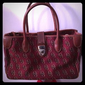 Dooney and Bourke Bucket Hand Bag
